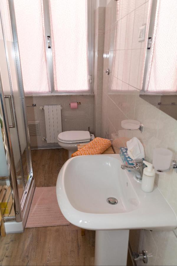 La Casa Dei Nonni Apartment Livorno Bagian luar foto