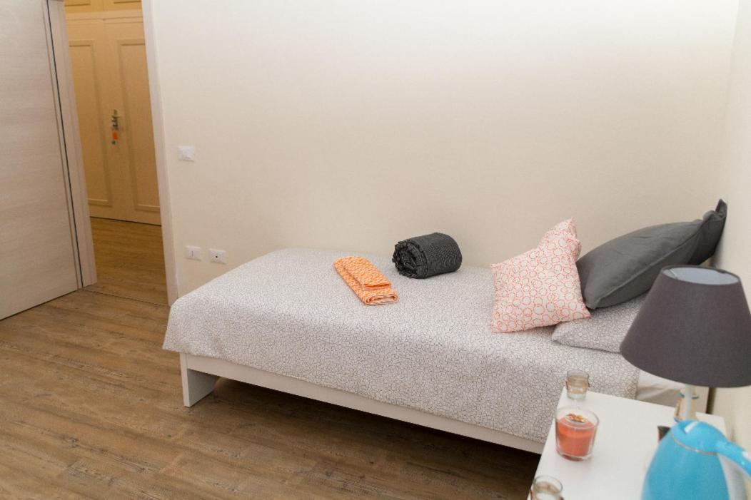 La Casa Dei Nonni Apartment Livorno Bagian luar foto