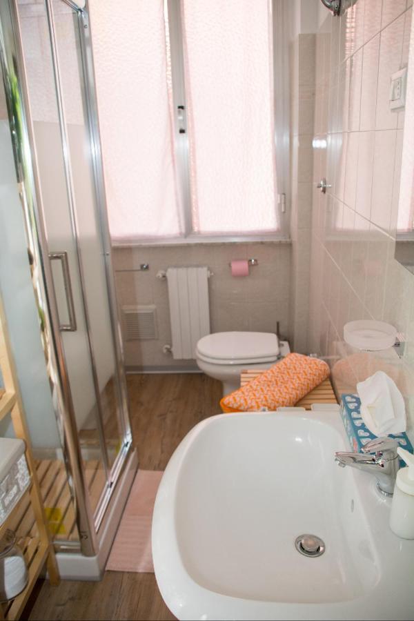 La Casa Dei Nonni Apartment Livorno Bagian luar foto