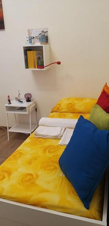 La Casa Dei Nonni Apartment Livorno Bagian luar foto
