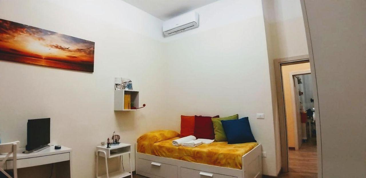 La Casa Dei Nonni Apartment Livorno Bagian luar foto