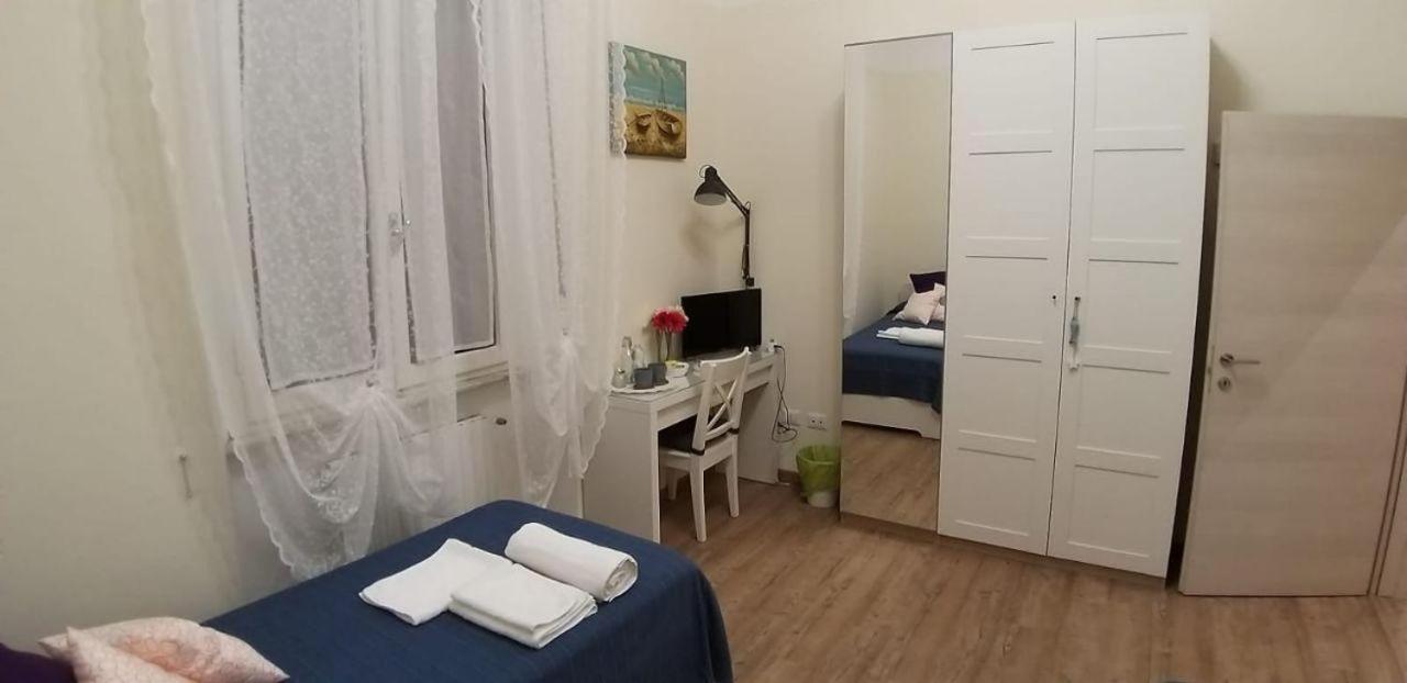 La Casa Dei Nonni Apartment Livorno Bagian luar foto