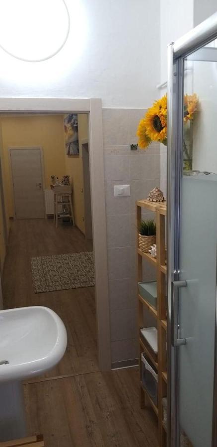 La Casa Dei Nonni Apartment Livorno Bagian luar foto